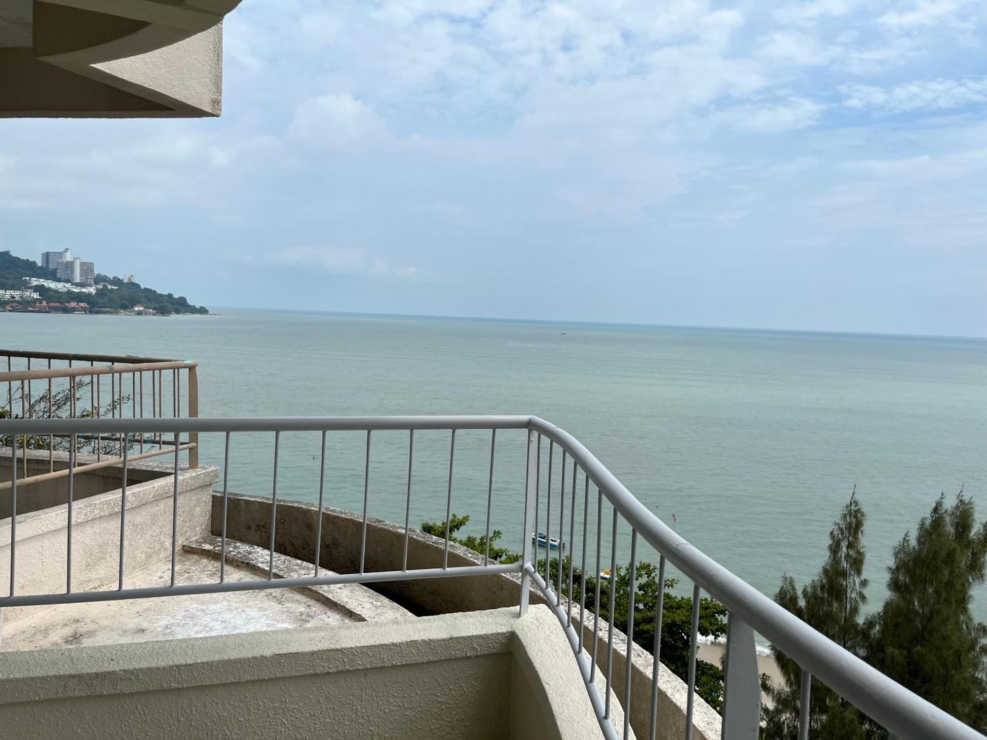 Hotel Paradise By The Sea In Penang By Veron At Rainbow Paradise Tanjung Bungah  Esterno foto