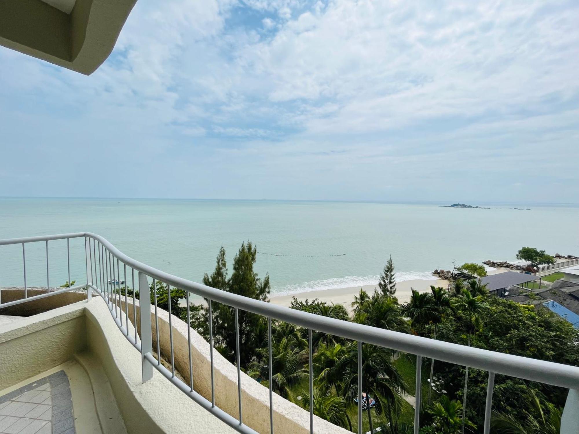 Paradise By The Sea In Penang By Veron At Rainbow Paradise Tanjung Bungah  Esterno foto