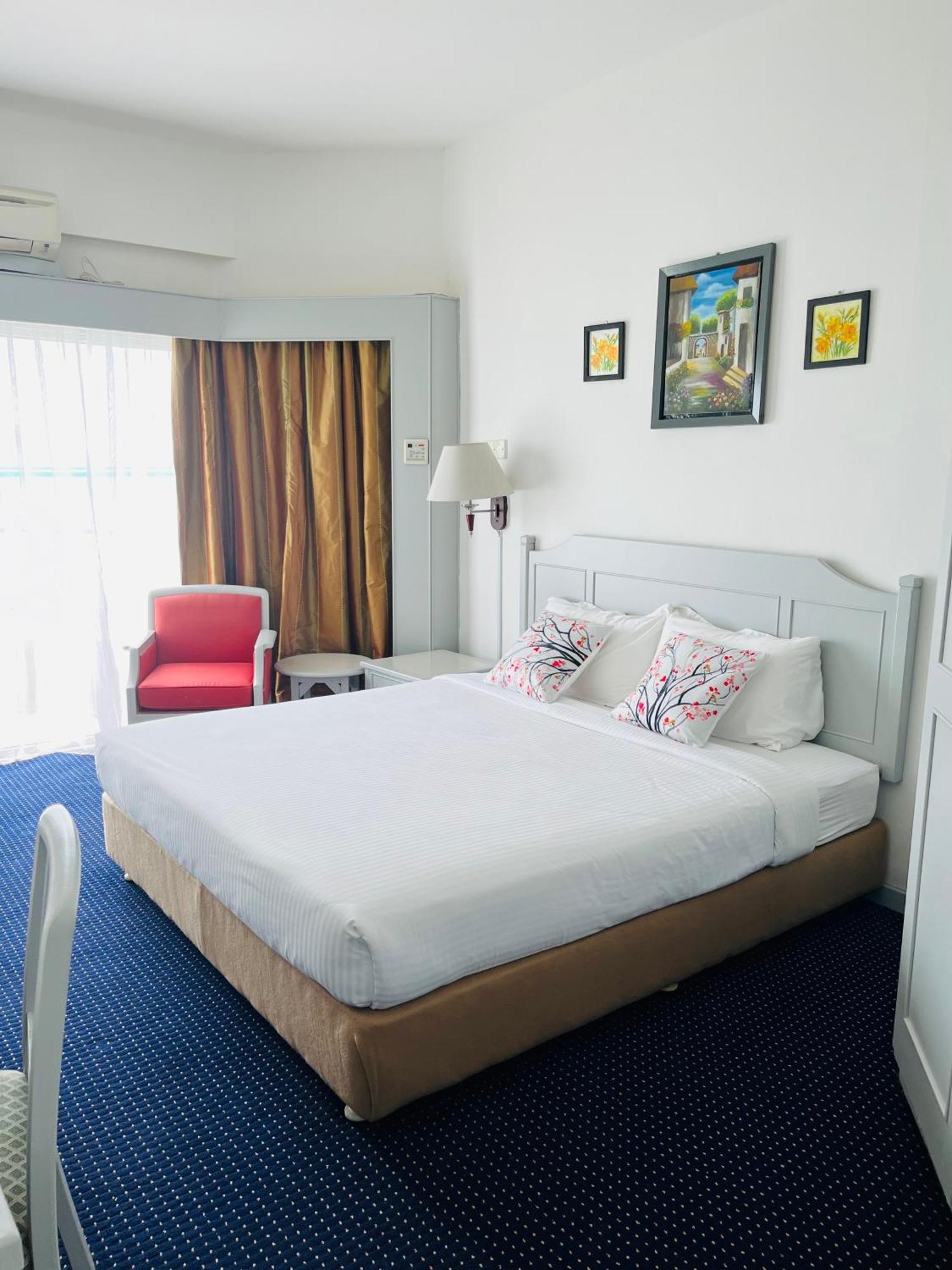 Hotel Paradise By The Sea In Penang By Veron At Rainbow Paradise Tanjung Bungah  Esterno foto