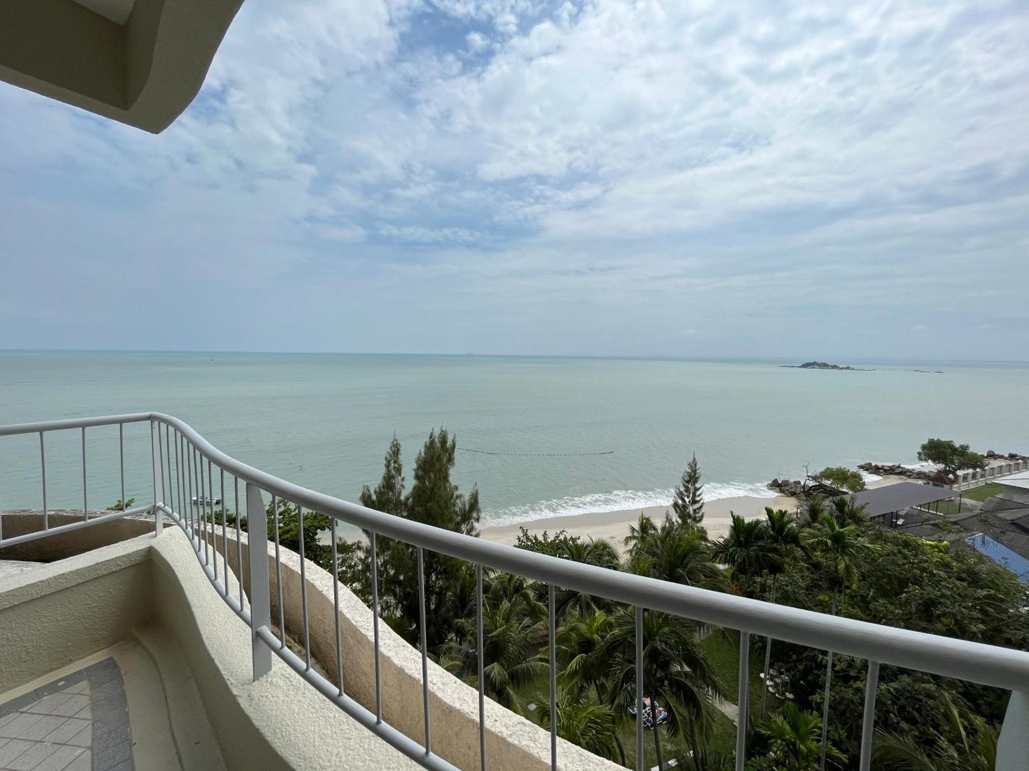 Paradise By The Sea In Penang By Veron At Rainbow Paradise Tanjung Bungah  Esterno foto
