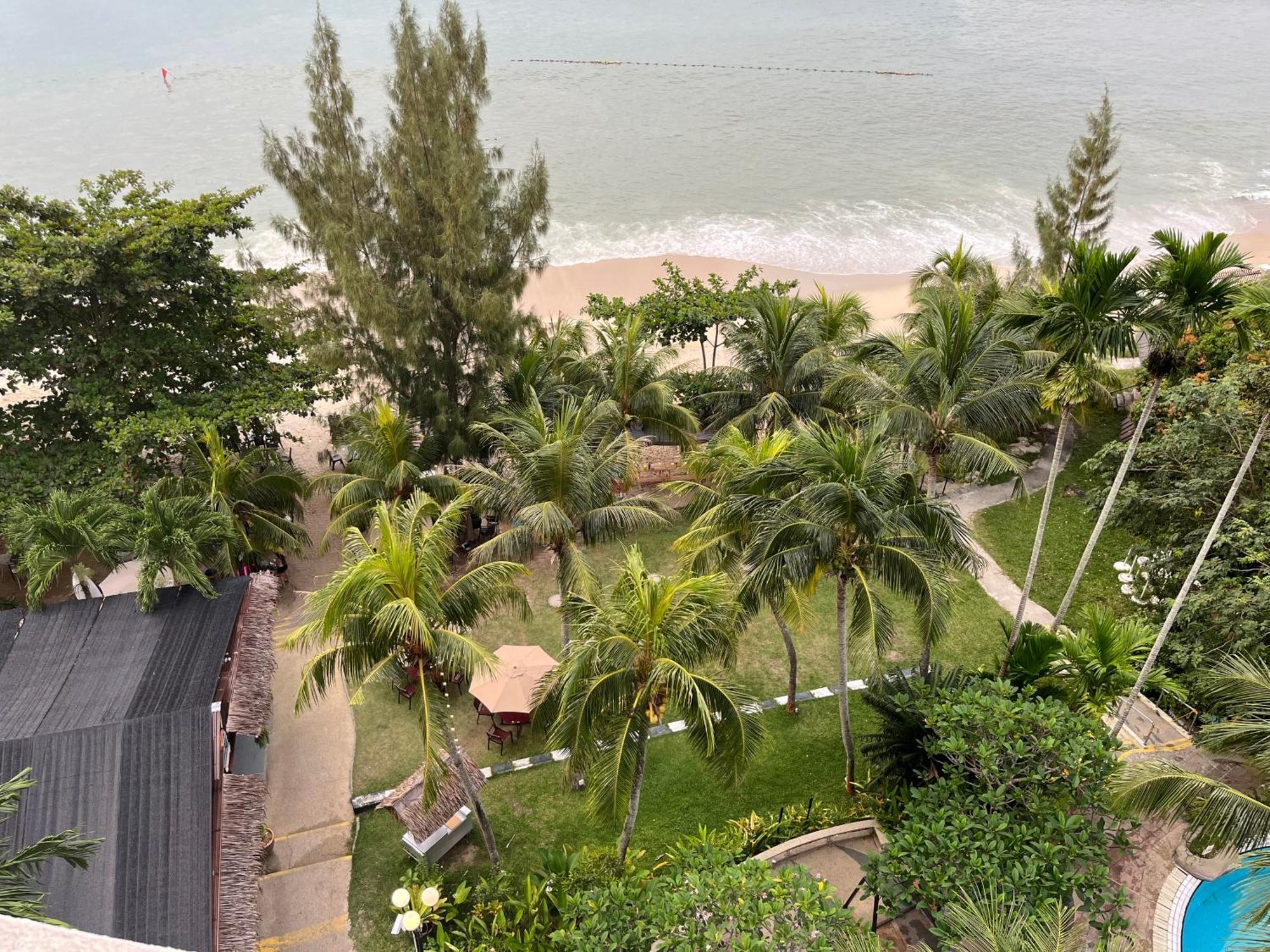 Hotel Paradise By The Sea In Penang By Veron At Rainbow Paradise Tanjung Bungah  Esterno foto